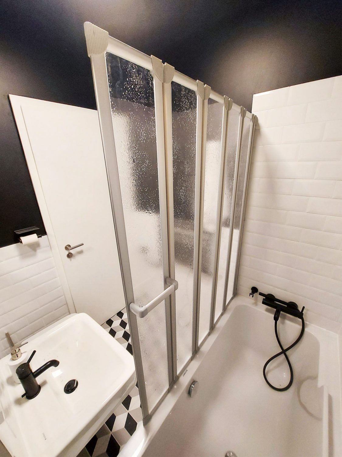 Montage_Badewanneaufsatz Montage_Badewanneaufsatz